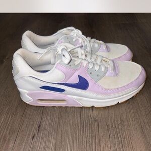 Nike Women's White and Lavender Sneakers